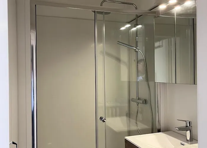 Апартаменты Einstein Де-Хаан